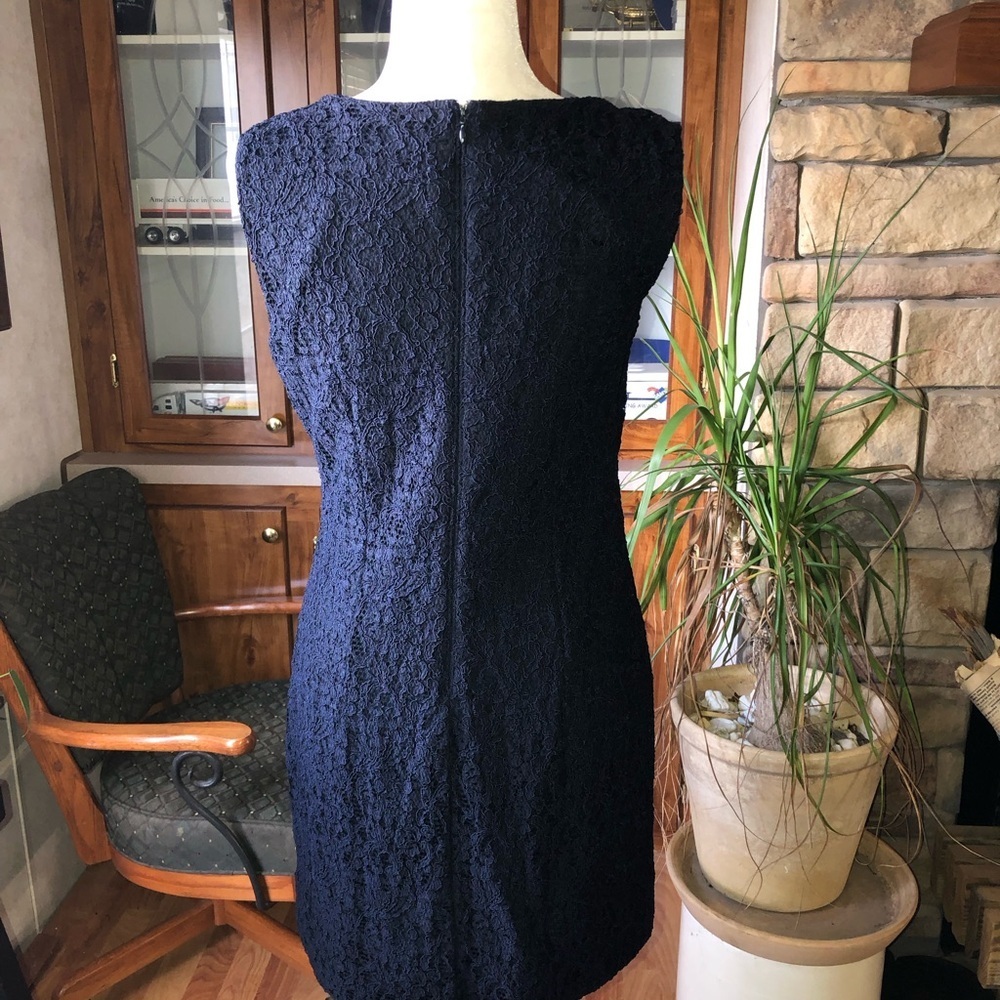 LIZ CLAIBORNE SIZE 10 NAVY BLUE SLEEVELESS DRESS FULLY LINED EMBROIDERED LACE - Picture 6 of 9